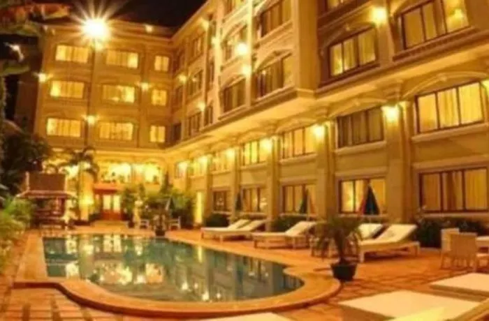 Monoreach Angkor Hotel 4*